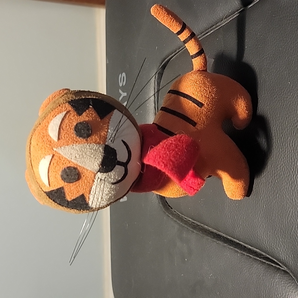 Dream pets by Dakin vintage remake of fighting tiger kitschy plushies